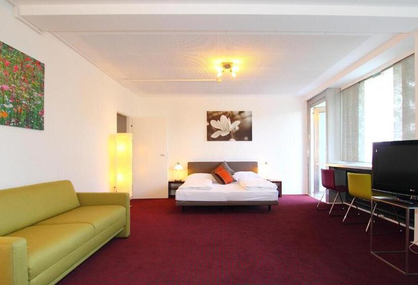 ホテル College Garden