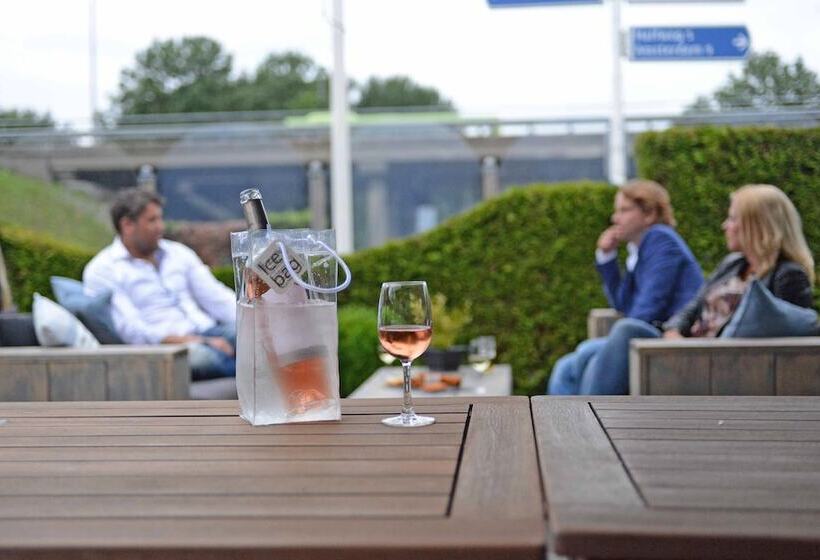 هتل De Zoete Inval Haarlemmerliede