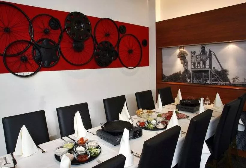 酒店 De Zoete Inval Haarlemmerliede