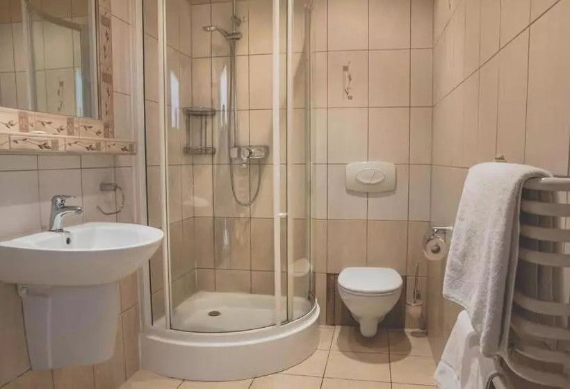 Отель Dwa Księżyce