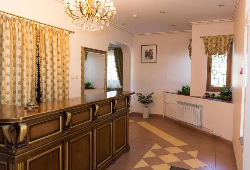 בית מלון כפרי Emona