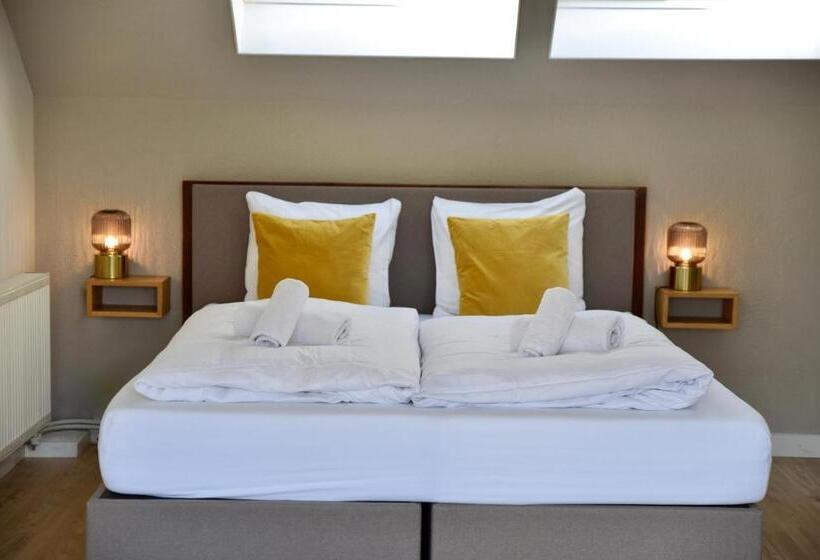 هتل Hofje Van Maas