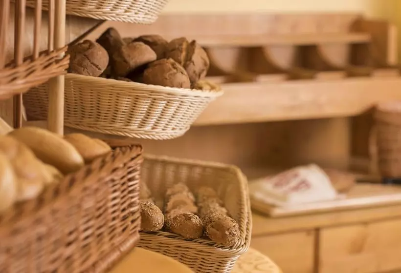 Отель Mölltalerhof