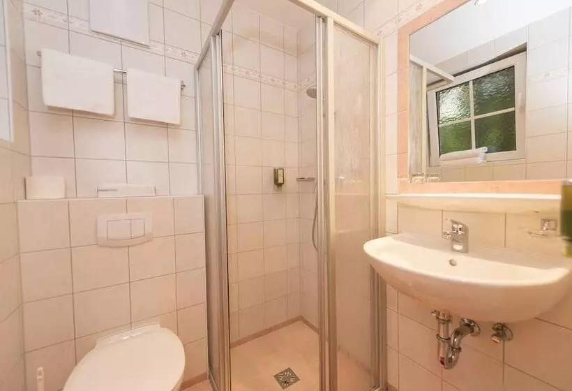 Отель Mölltalerhof