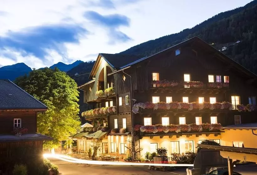 Отель Mölltalerhof