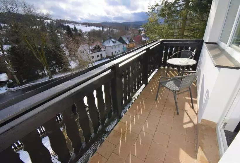 ホテル Pension St. Moritz