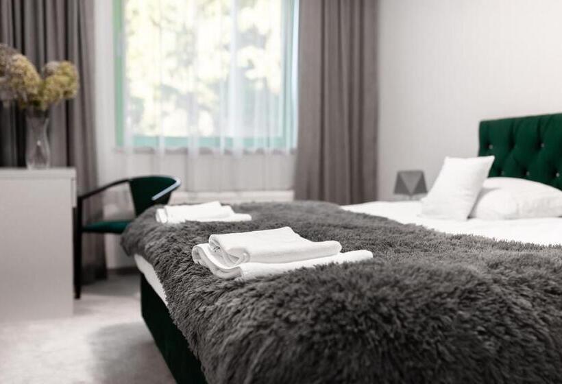 فندق Promenada Biznes & Wypoczynek