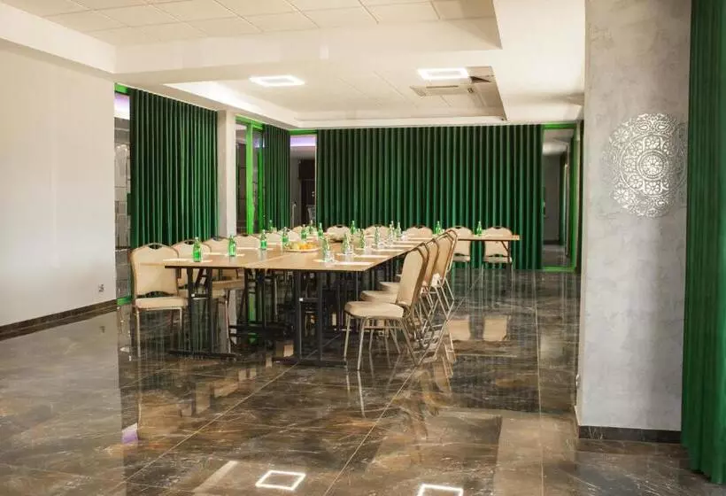 Hotel Promenada Biznes & Wypoczynek