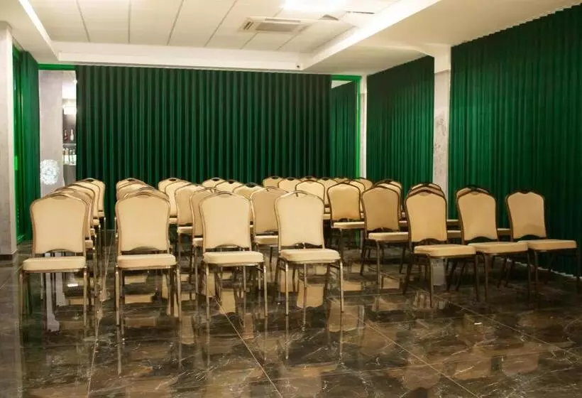 Hotel Promenada Biznes & Wypoczynek