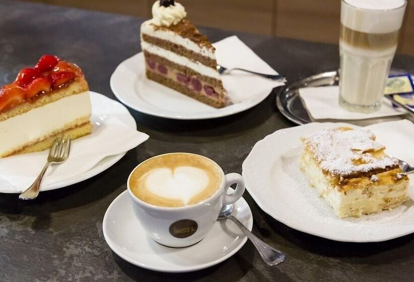 Urdlwirt   Hotel & Restaurant