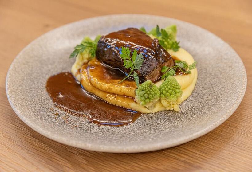 Urdlwirt   Hotel & Restaurant