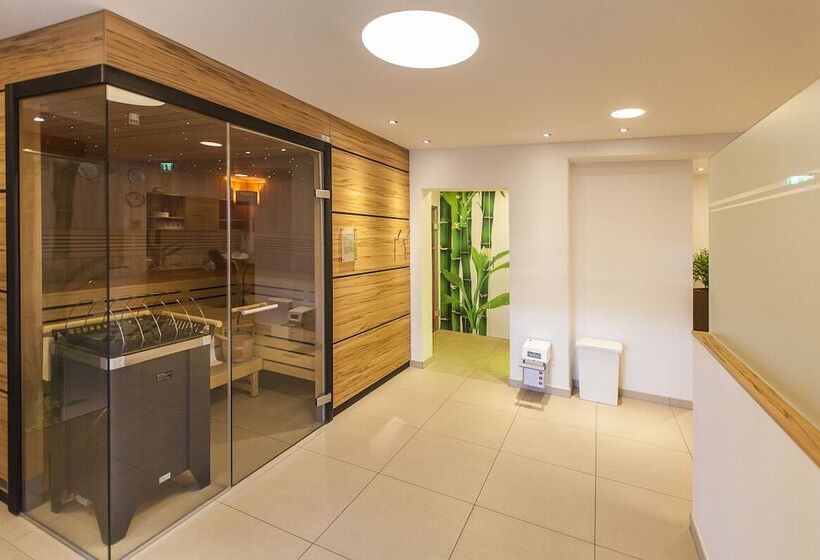 Urdlwirt   Hotel & Restaurant