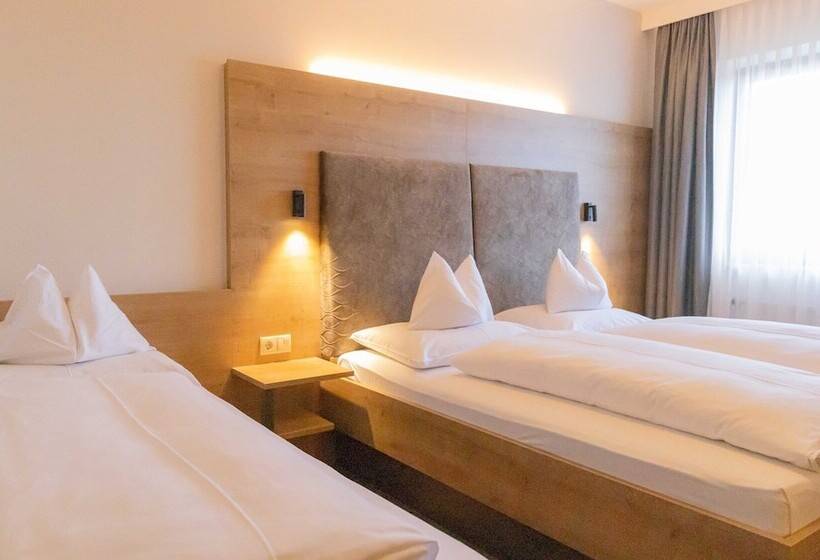 Urdlwirt   Hotel & Restaurant