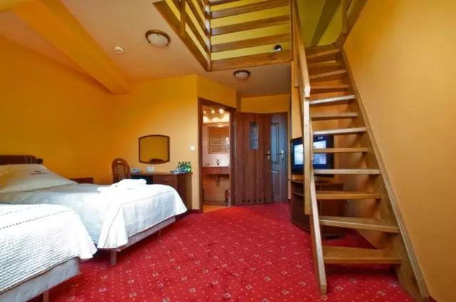 Отель Skalny Dworek