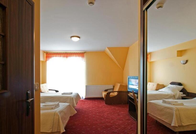 בית מלון כפרי Skalny Dworek