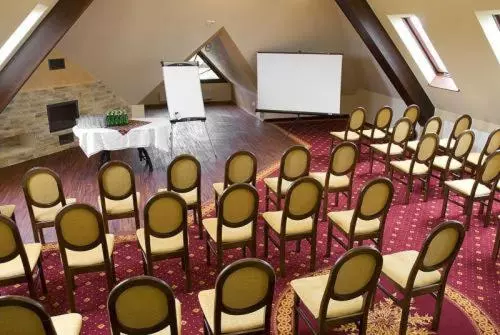 Отель Skalny Dworek