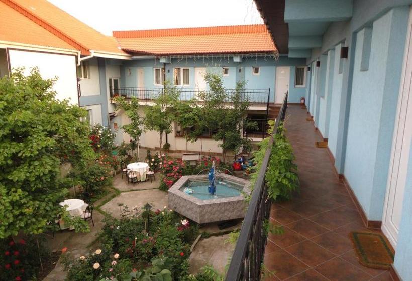 هتل Hostel Tropical