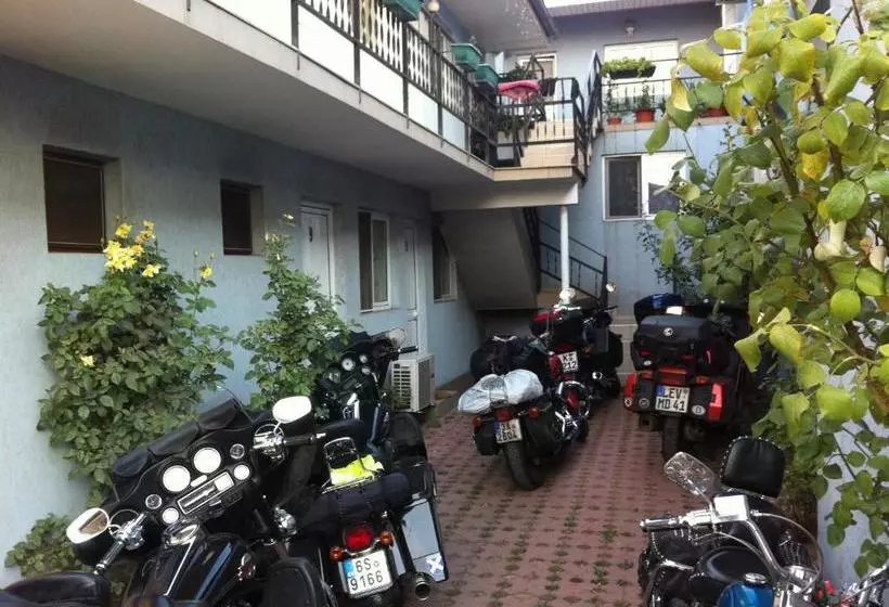 Hotel Hostel Tropical