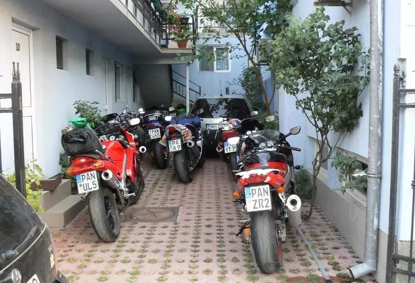 Hotel Hostel Tropical