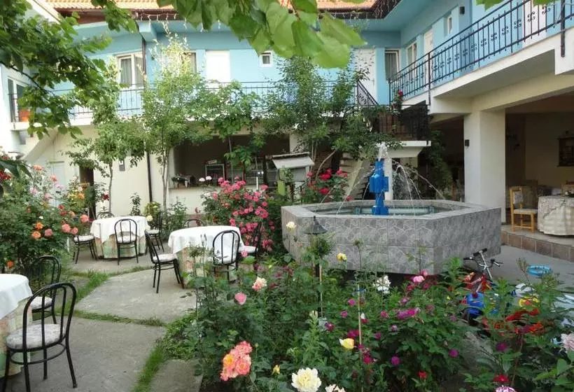 Hotel Hostel Tropical