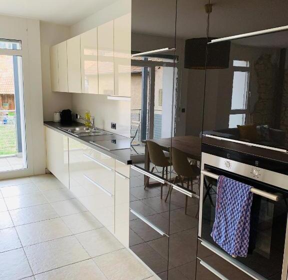 فندق Und Restaurant Zum Hirschen