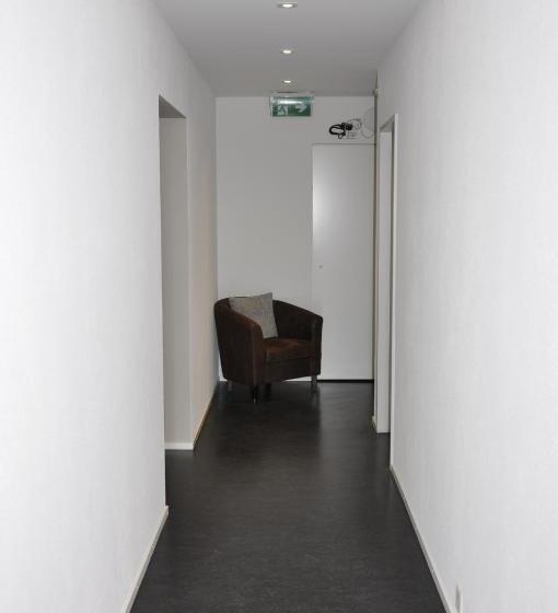 فندق Und Restaurant Zum Hirschen