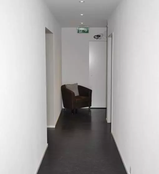 בית מלון כפרי Und Restaurant Zum Hirschen