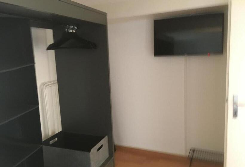 فندق Und Restaurant Zum Hirschen