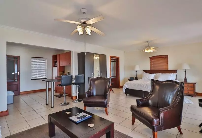 بنسيون Berg En Zee Guesthouse