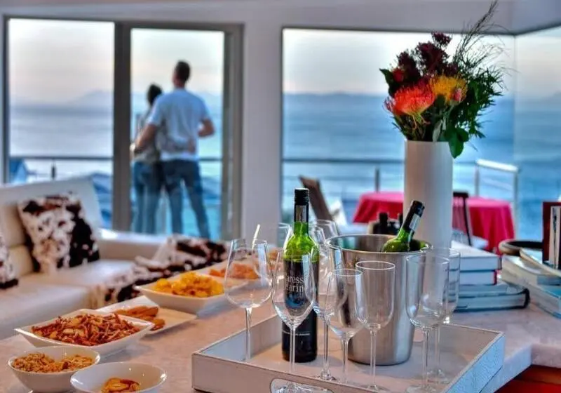 Sea Star Lodge