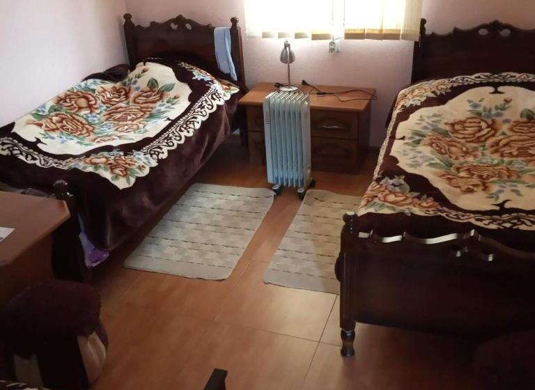 تختخواب و صبحانه Tatev 1