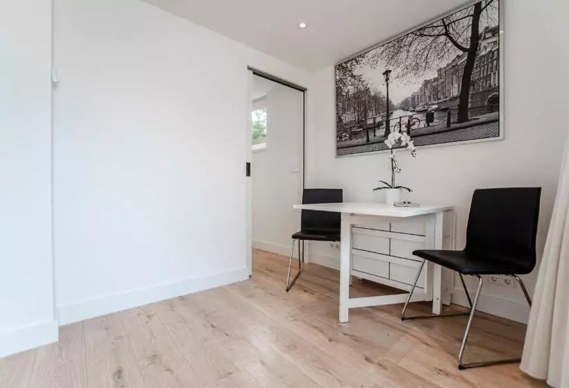 Happy Days Apartment   Luxurious   Free Parking On Own Property