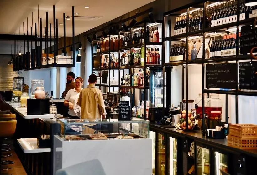 ホテル Ibis Styles Saint Nazaire Centre Gare