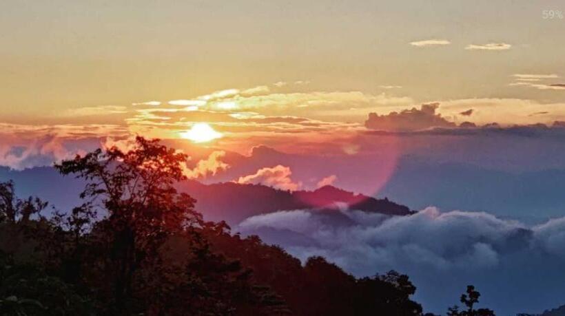 酒店 Oyo 88442 Esti Kutum Home Stay