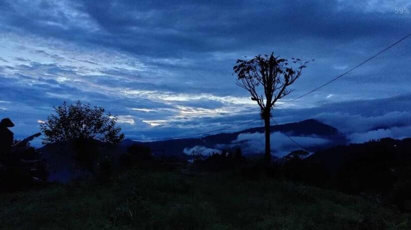 Отель Oyo 88442 Esti Kutum Home Stay