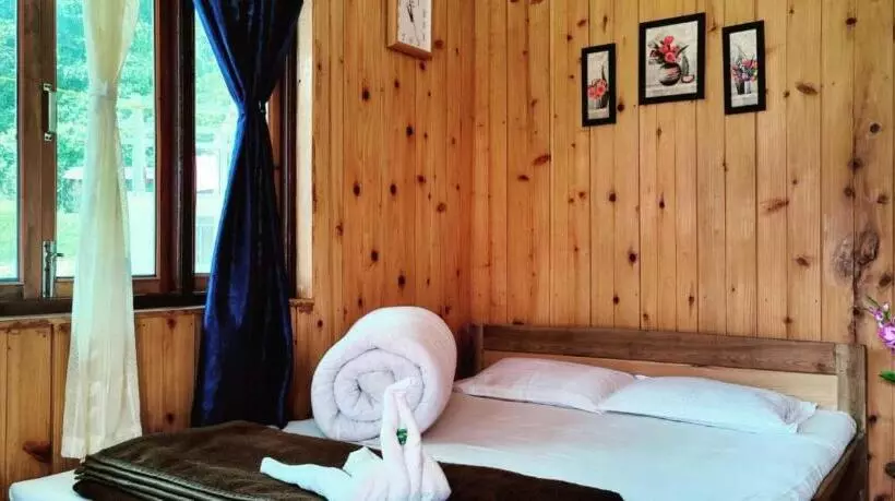 ホテル Oyo 88442 Esti Kutum Home Stay