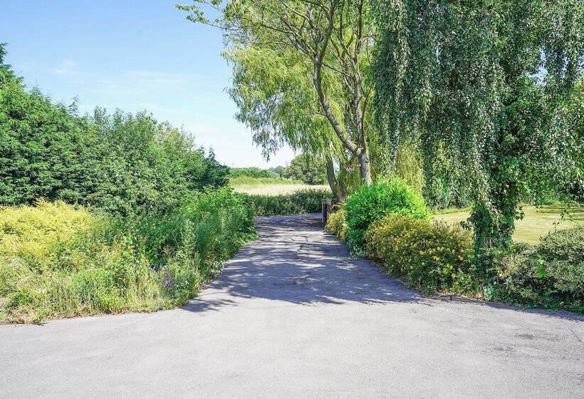 Luxury Spa Party Home   Pool Hottub Bar Sauna