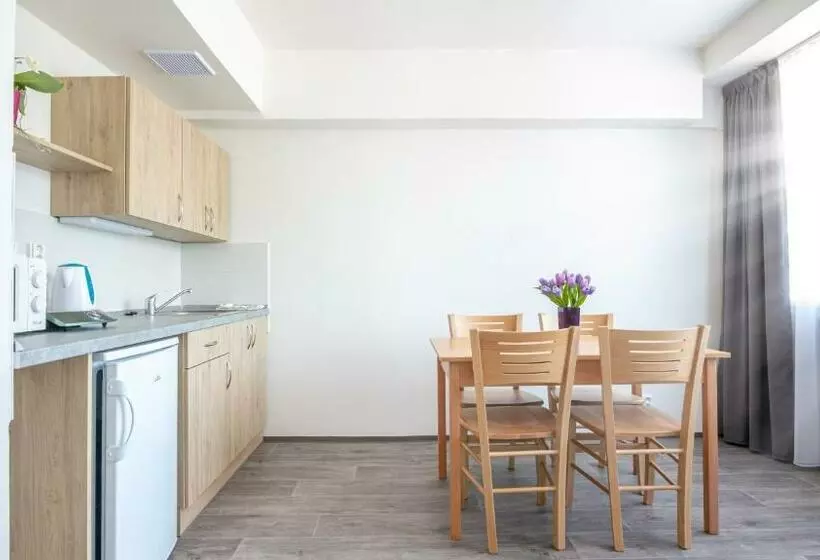 Retkeilymaja Apartmány A Studia Zámecký Park