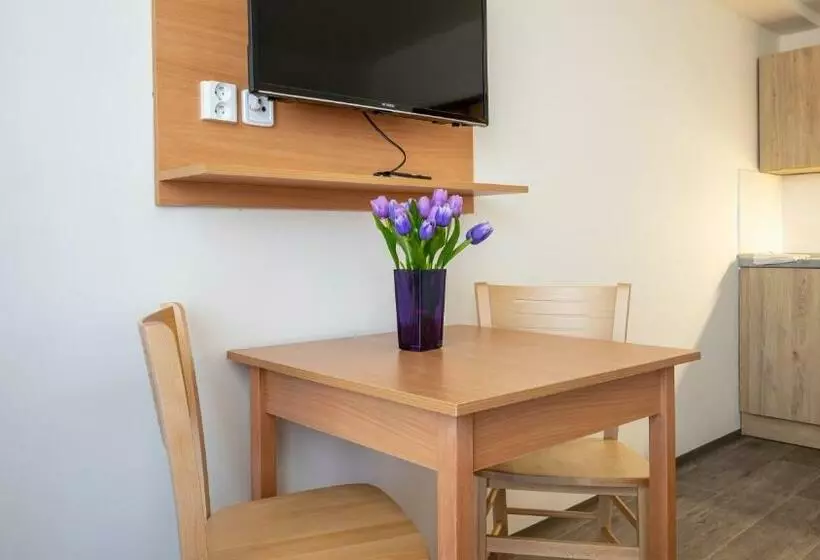 Retkeilymaja Apartmány A Studia Zámecký Park