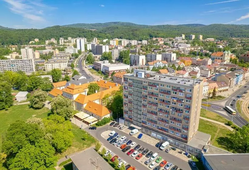 Retkeilymaja Apartmány A Studia Zámecký Park