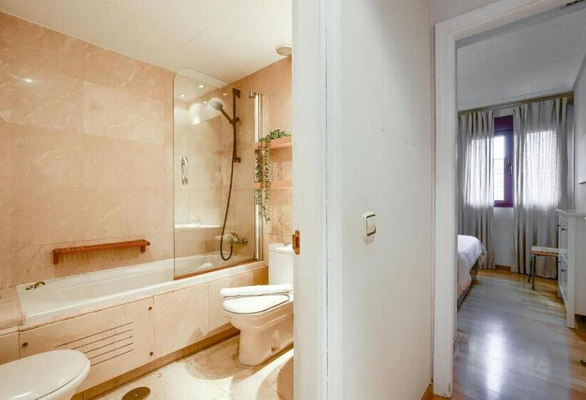 Apartamento En Chamberí Con Piscina Lovely Apartment In The City Center With Swimming Pool