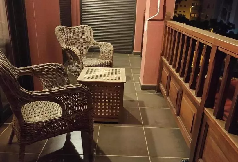 Espacioso Apartamento De 2 Dormitorios