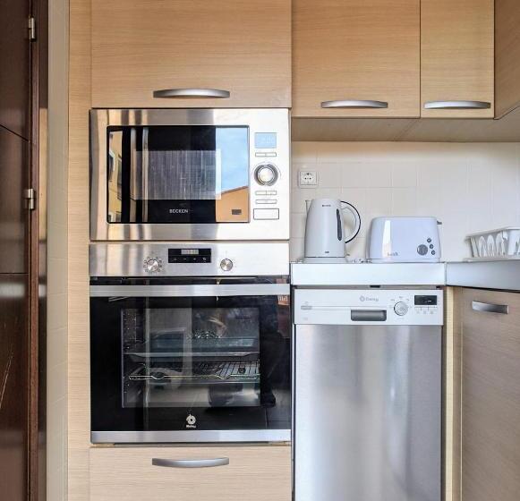 Espacioso Apartamento De 2 Dormitorios