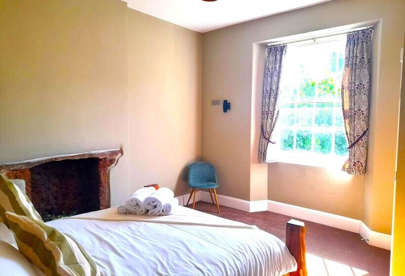 ホテル The Olive Well