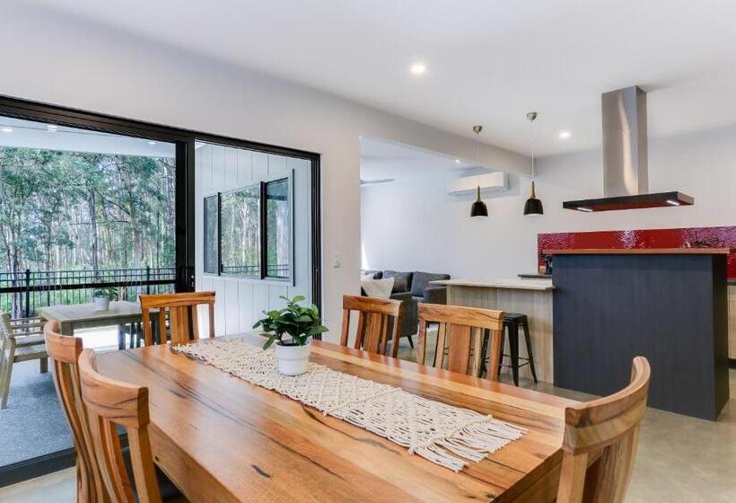 Karri Forest Vista Peaceful Home With Forest Views