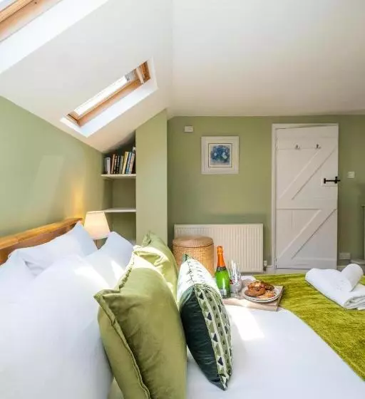 Laurel Cottage   Aldeburgh Coastal Cottages