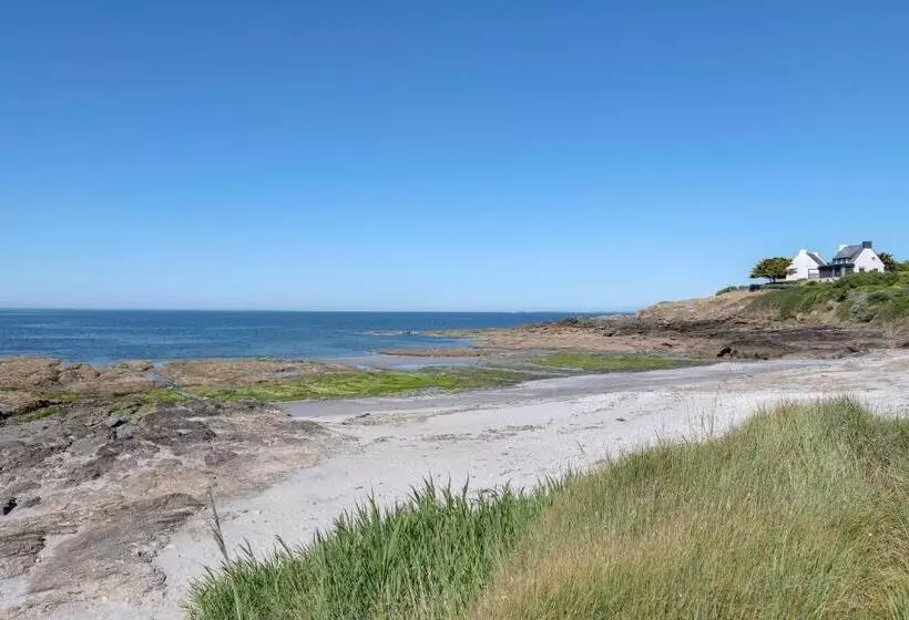 Maison En Front De Mer  10 Personnes   Jardin