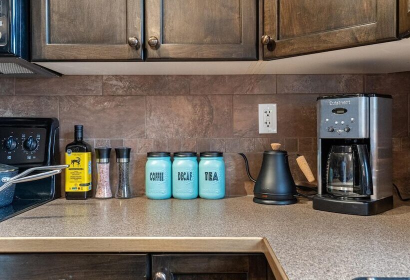 Prairie Oasis I Sleeps 16 L Bbq & Patio L Smart Tv