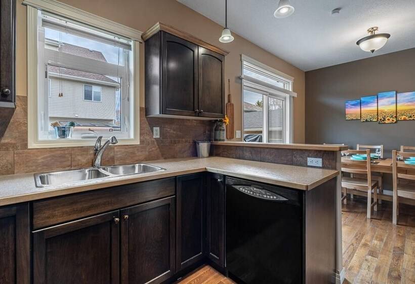 Prairie Oasis I Sleeps 16 L Bbq & Patio L Smart Tv