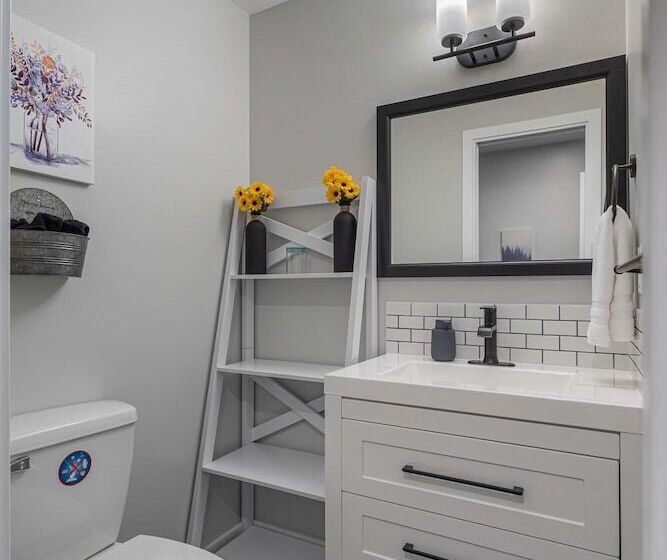 Prairie Oasis I Sleeps 16 L Bbq & Patio L Smart Tv